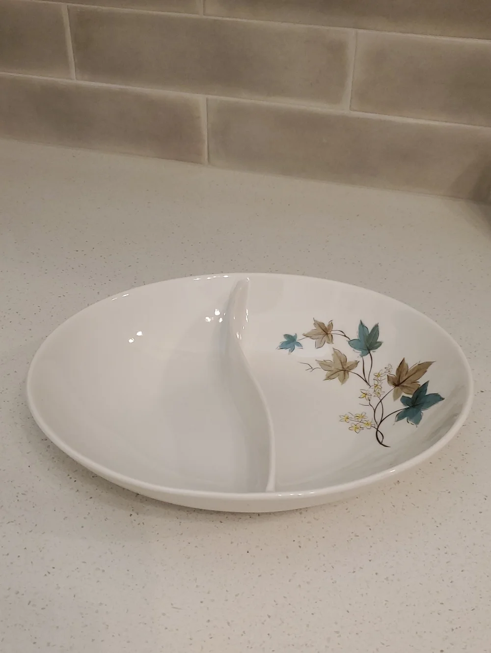 Syracuse Carefree Woodbine Oval Divided Vegetable Bowl 10 inch Vintage